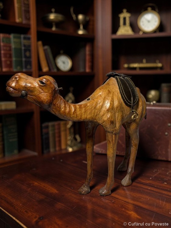 Dromader, sculptura in lemn figurina de colectie