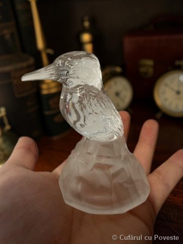 Figurină Kingfisher din sticlă turnată: sticlă transparentă și mată