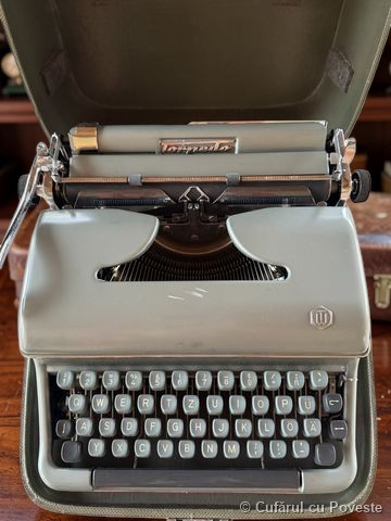 Mașină de scris Torpedo 18 1956 vintage, funcțională