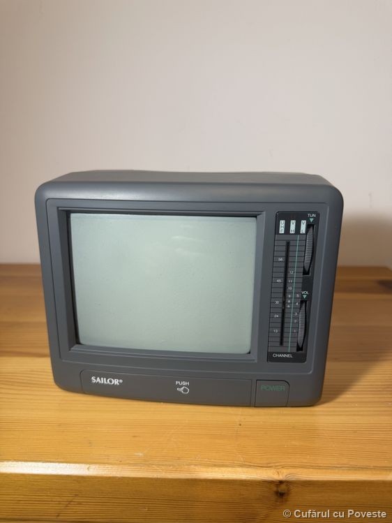 Televizor portabil alb-negru Sailor SA-300 CRT 5.5" vintage anii '90
